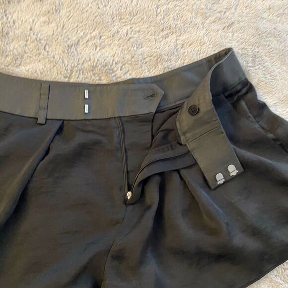 Helmut Lang dressy shorts, size 2 - Picture 5 of 10